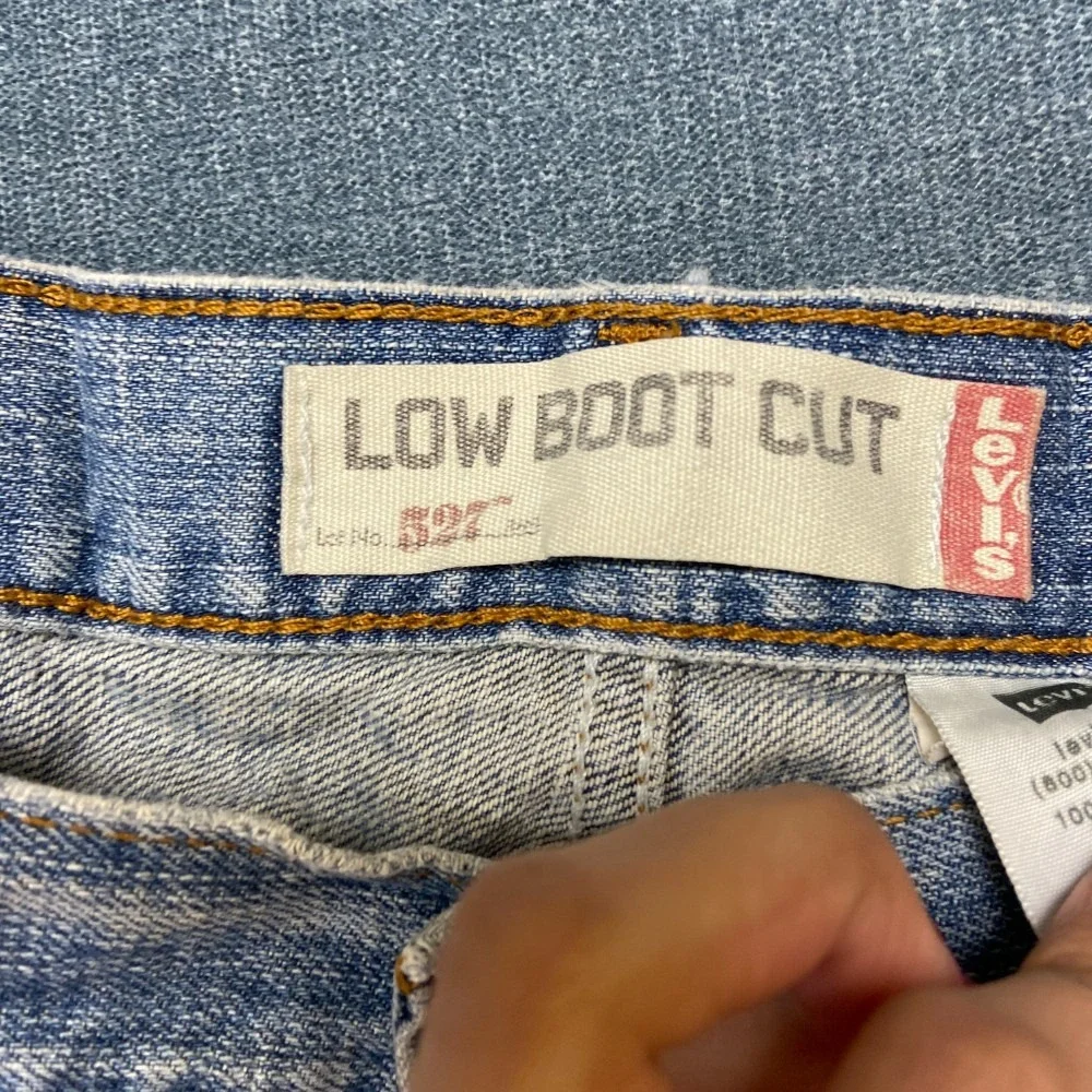 Levi's 527 Jeans Mens 34x32 Blue Denim Slim Fit Low Rise Zip Fly Bootcut Leg